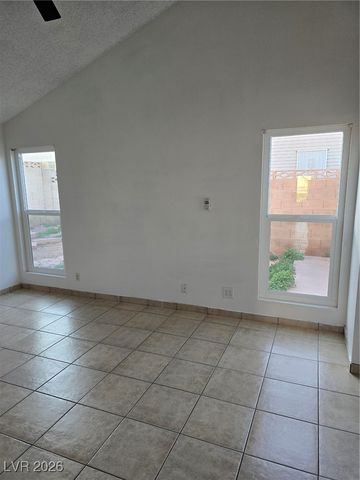 2320 El Molino Circle, Las Vegas, NV 89108