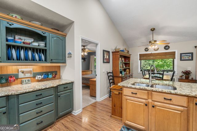 450 Longview Drive, Hiawassee, GA 30546