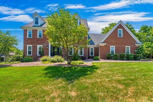13085 W Woodfield LANE, New Berlin, WI 53151