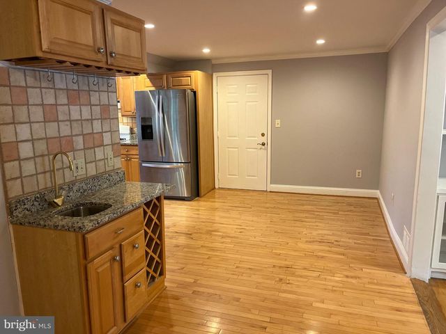 6803 DANTE CT, Springfield, VA 22152