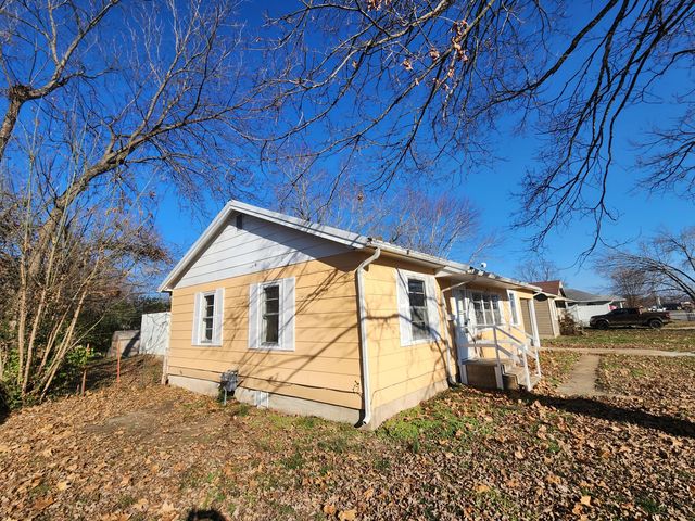 1029 4th Street, West Plains, MO 65775