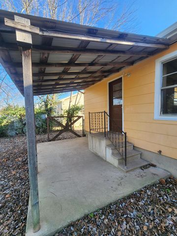 1029 4th Street, West Plains, MO 65775