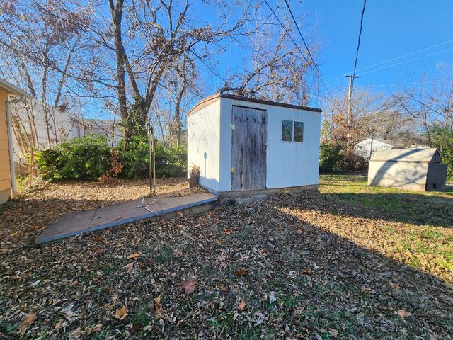 1029 4th Street, West Plains, MO 65775