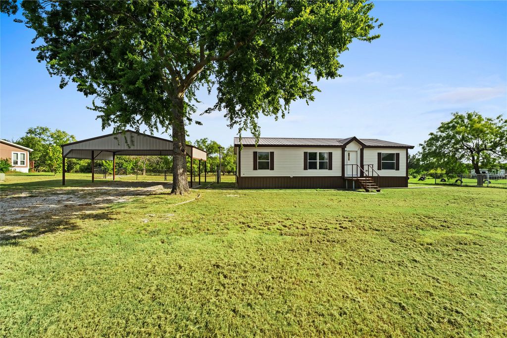 3634 County Road 2621, Caddo Mills, TX 75135