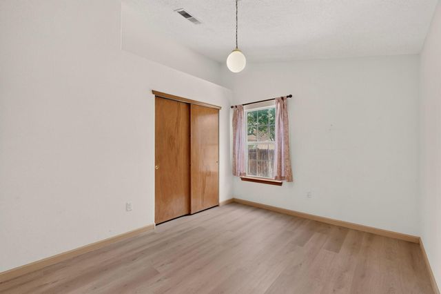 53 Juniper Avenue, Los Lunas, NM 87031