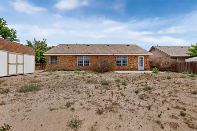 53 Juniper Avenue, Los Lunas, NM 87031