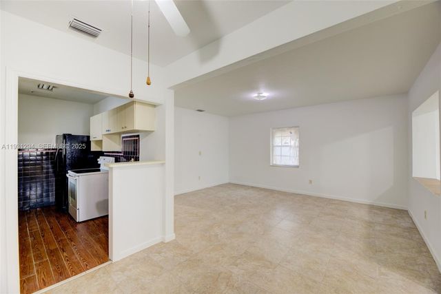 2063 NE 173rd St, North Miami Beach, FL 33162