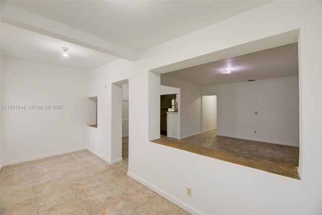 2063 NE 173rd St, North Miami Beach, FL 33162