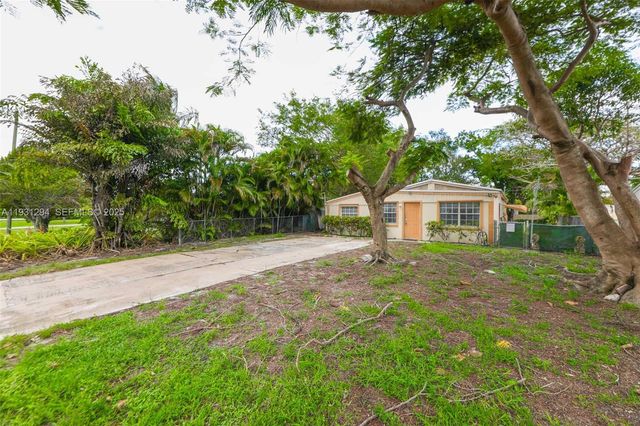 2063 NE 173rd St, North Miami Beach, FL 33162