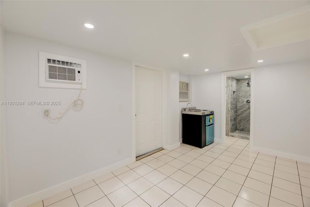 2063 NE 173rd St, North Miami Beach, FL 33162