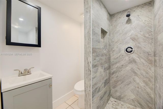 2063 NE 173rd St, North Miami Beach, FL 33162