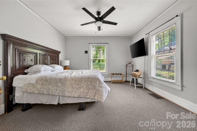 405 Walnut Avenue, Charlotte, NC 28208