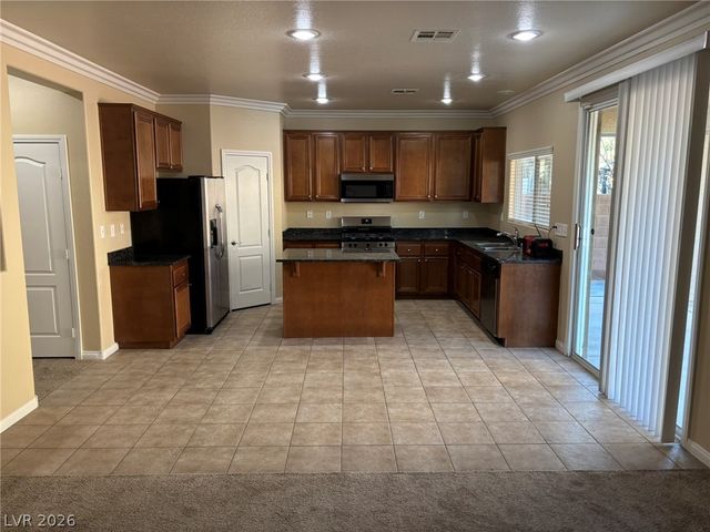 5716 Native Sunflower Street, North Las Vegas, NV 89031