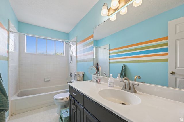 7975 S PALLADIUM DR, West Jordan, UT 84088