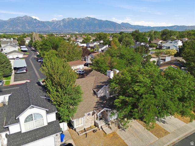 7975 S PALLADIUM DR, West Jordan, UT 84088