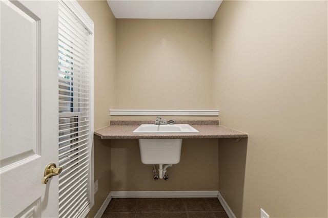 4408 E Atherton Court, Independence, MO 64055
