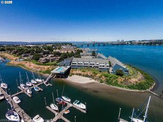 81 N HAYDEN BAY Dr, Portland, OR 97217