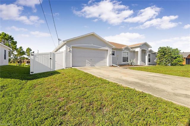 4205 11th ST W, Lehigh Acres, FL 33971