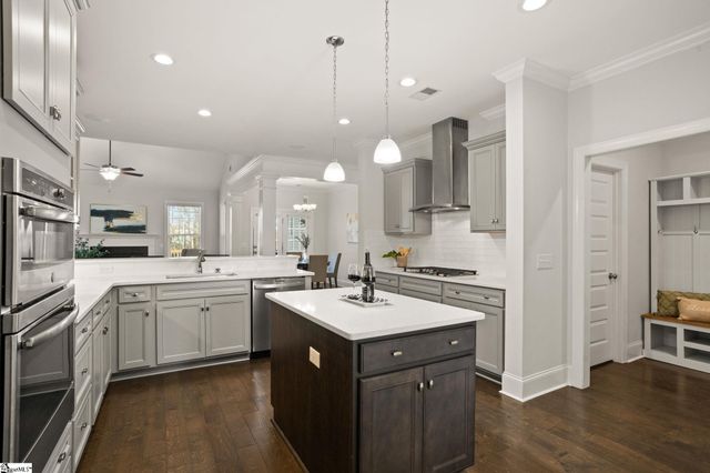 216 Scotts Bluff Drive, Simpsonville, SC 29681