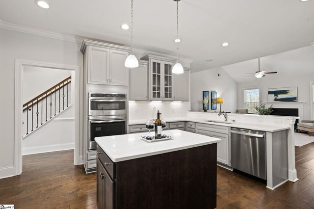 216 Scotts Bluff Drive, Simpsonville, SC 29681