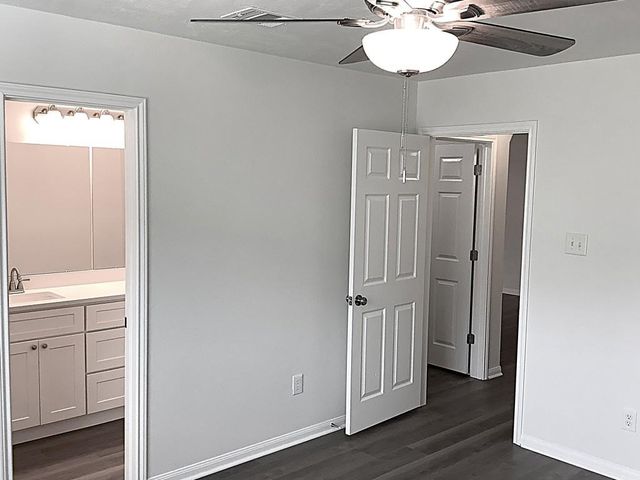 910 Redcrest Springs Court, Houston, TX 77073