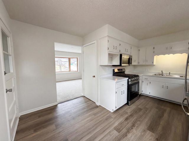 8615 Virginia Circle N, Saint Louis Park, MN 55426