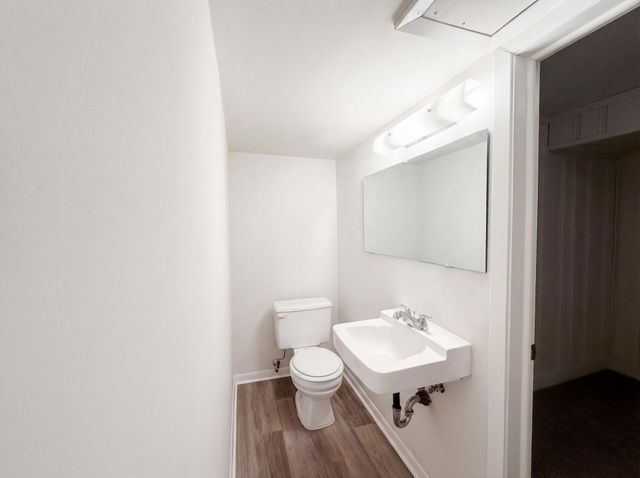 8615 Virginia Circle N, Saint Louis Park, MN 55426