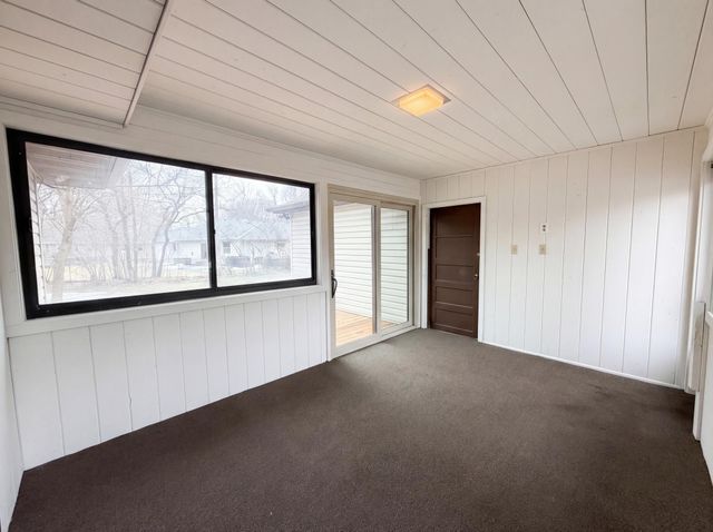 8615 Virginia Circle N, Saint Louis Park, MN 55426