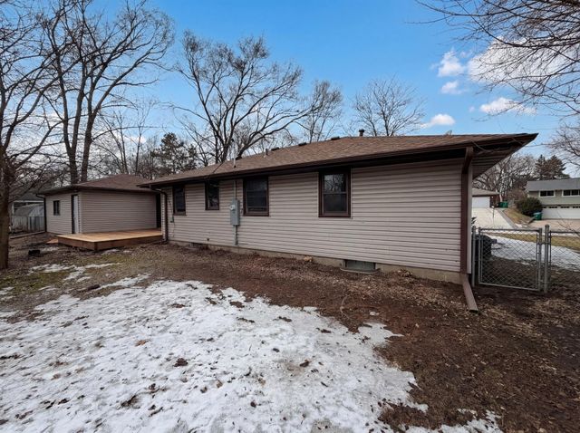 8615 Virginia Circle N, Saint Louis Park, MN 55426