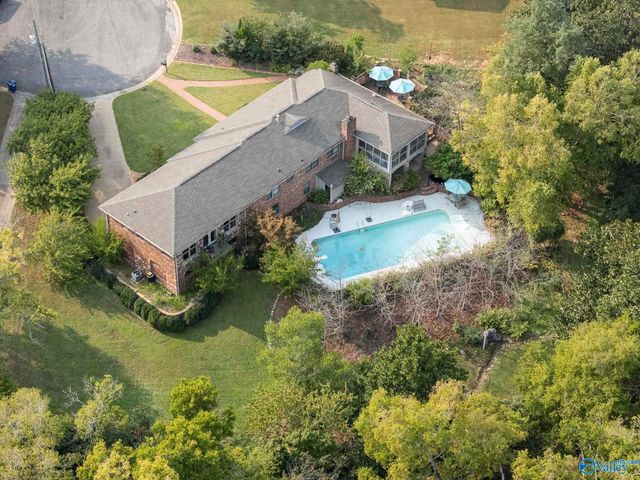 303 Ormond Circle, Huntsville, AL 35801