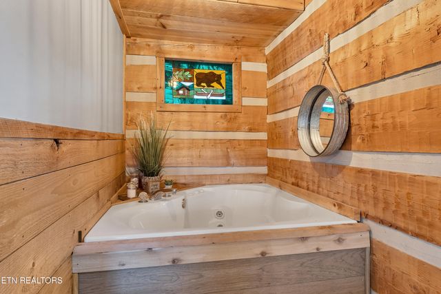 219 Tolliver Tr, Townsend, TN 37882