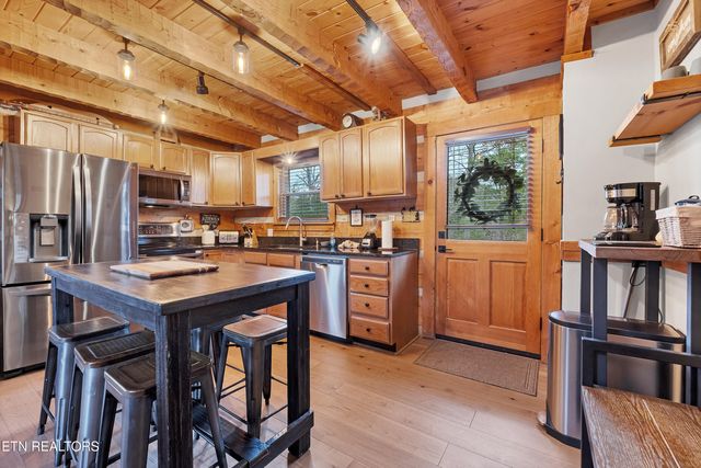 219 Tolliver Tr, Townsend, TN 37882