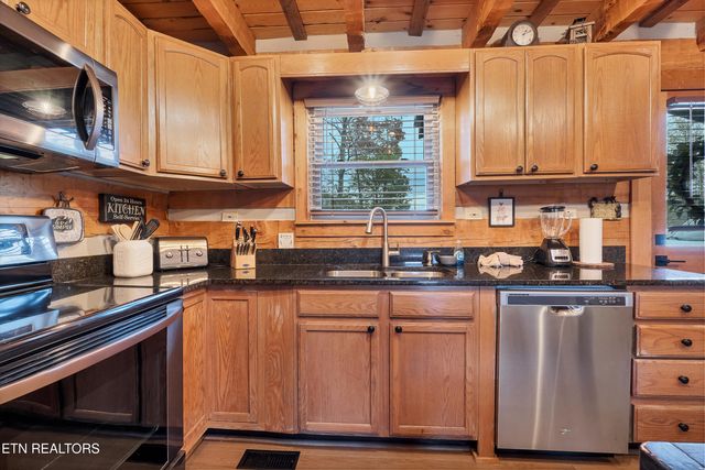 219 Tolliver Tr, Townsend, TN 37882