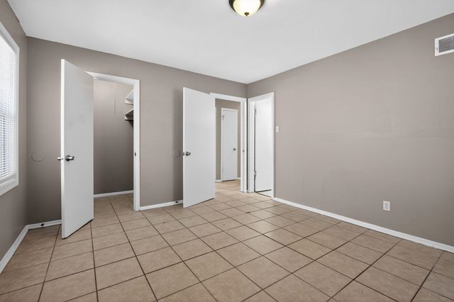 4828 KNIGHT ARNOLD RD, Memphis, TN 38118