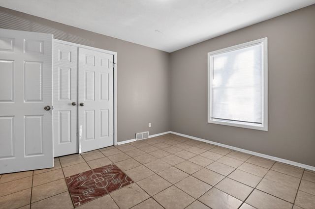 4828 KNIGHT ARNOLD RD, Memphis, TN 38118