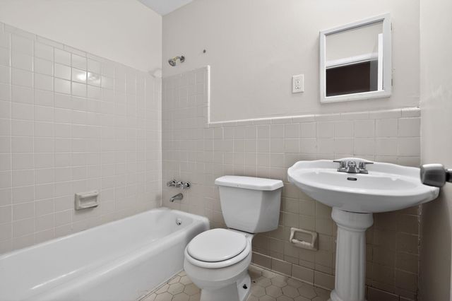 4828 KNIGHT ARNOLD RD, Memphis, TN 38118