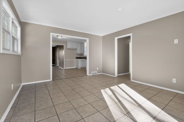 4828 KNIGHT ARNOLD RD, Memphis, TN 38118