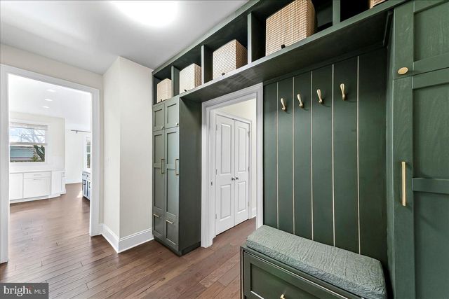 100 ITHAN CT, Kennett Square, PA 19348