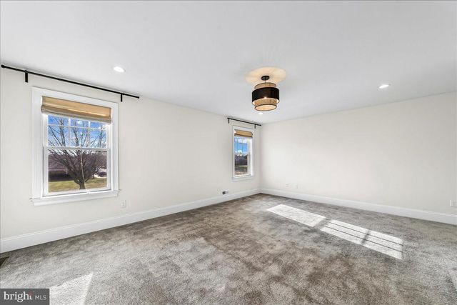 100 ITHAN CT, Kennett Square, PA 19348