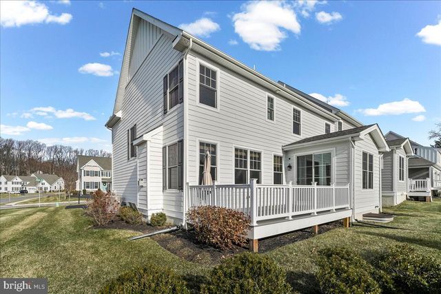 100 ITHAN CT, Kennett Square, PA 19348