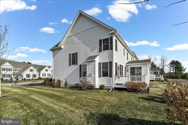 100 ITHAN CT, Kennett Square, PA 19348