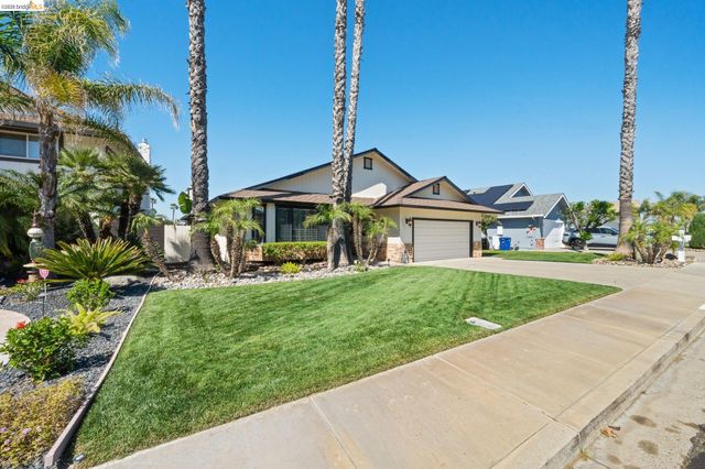 5621 Starboard Dr, Discovery Bay, CA 94505