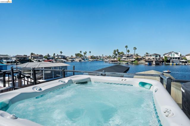 5621 Starboard Dr, Discovery Bay, CA 94505