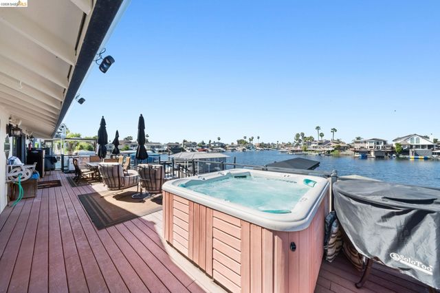 5621 Starboard Dr, Discovery Bay, CA 94505