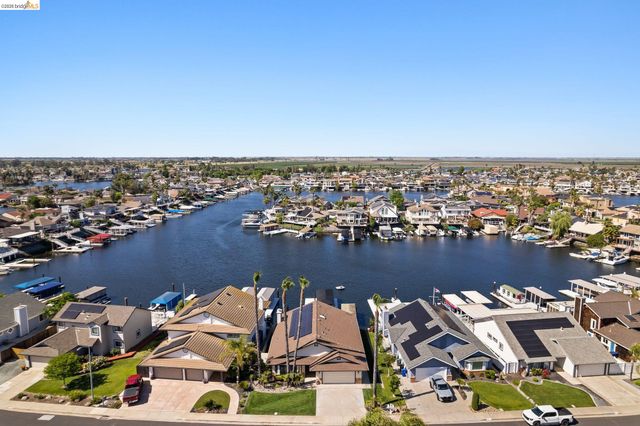 5621 Starboard Dr, Discovery Bay, CA 94505