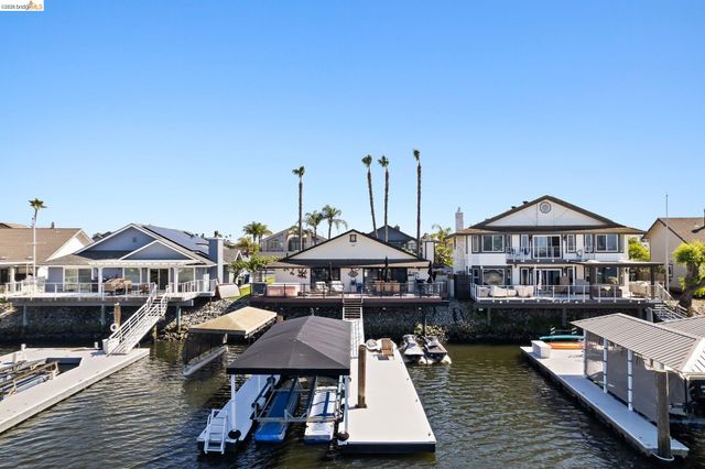 5621 Starboard Dr, Discovery Bay, CA 94505