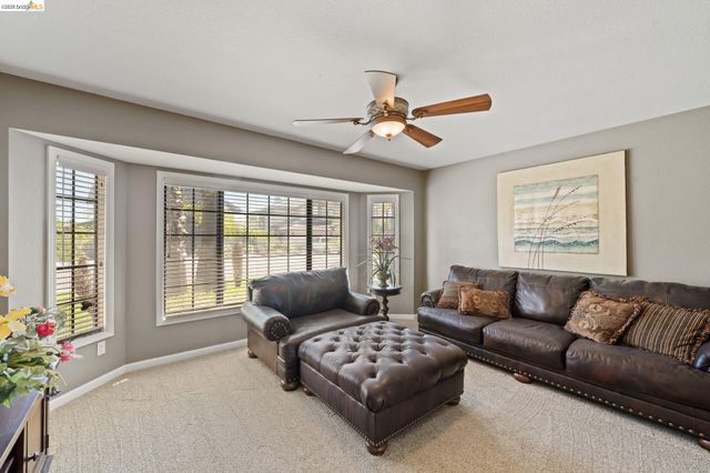 5621 Starboard Dr, Discovery Bay, CA 94505
