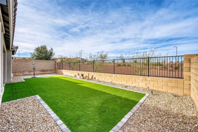 10594 Skye Arroyo Avenue, Las Vegas, NV 89166