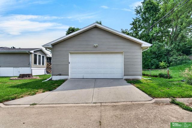 6115 Kansas Avenue, Omaha, NE 68104