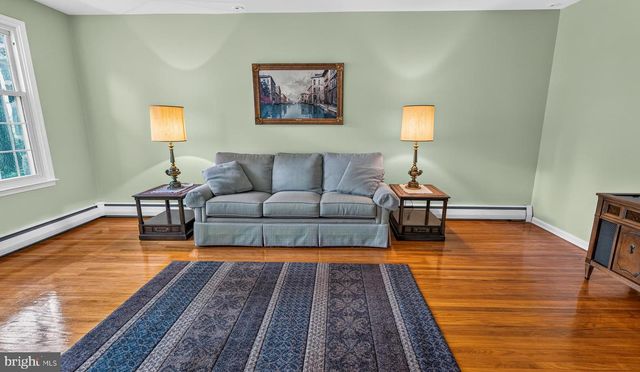 209 CRUMP RD, Exton, PA 19341